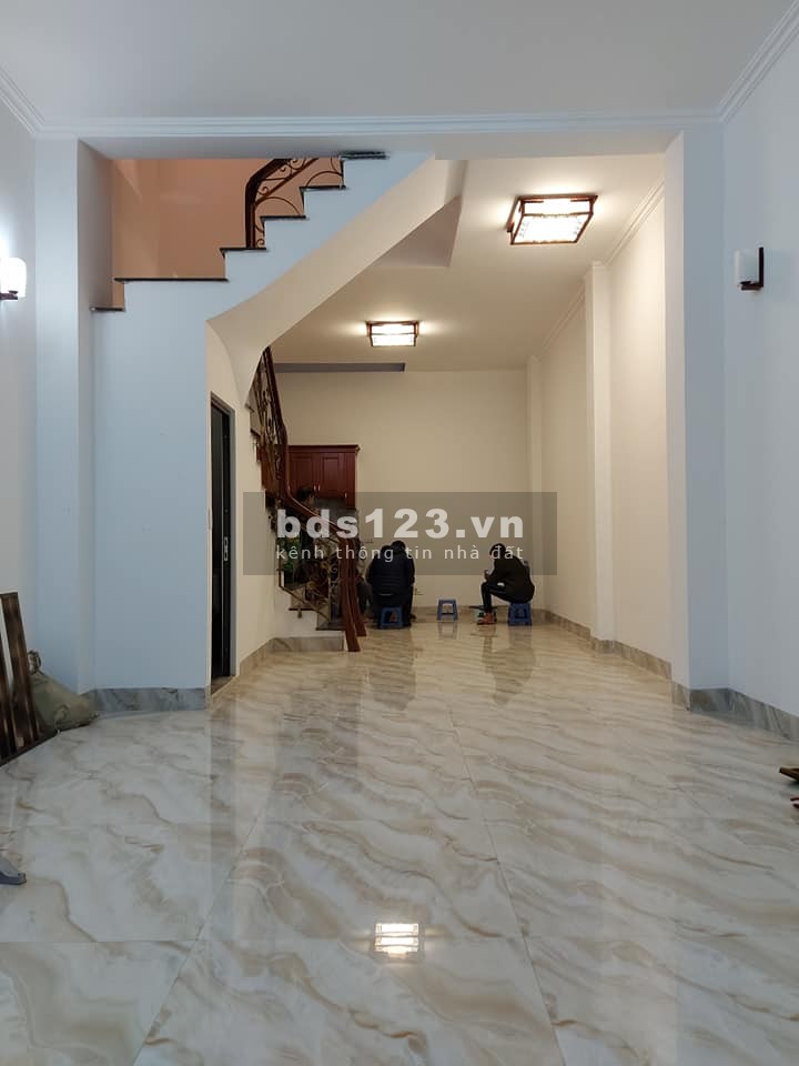 . Bán nhà 7T mặt phố Pháo Đài Láng. Ô Tô tránh. 45m2 chỉ 6,5 tỷ