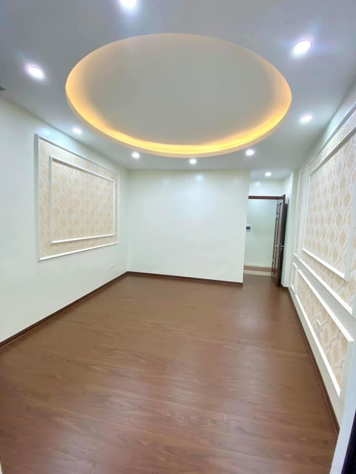 Bán nhà mới Lê trọng Tấn 52m2x 5 tầng, 7 ngủ, lô góc mặt tiền 8m, ô tô sát nhà, ô chờ thang máy