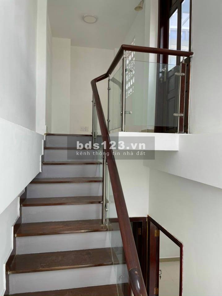 Nhà rẻ Trung tâm Phú Nhuận, dt 20m2, giá GIẢM chỉ 3.8 tỉ