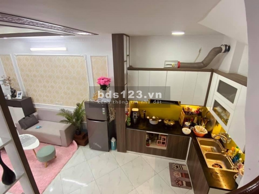 NHÀ ĐẸP HOÀNG MAI Ô TÔ ĐỖ CỔNG NỘI THẤT ĐẸP