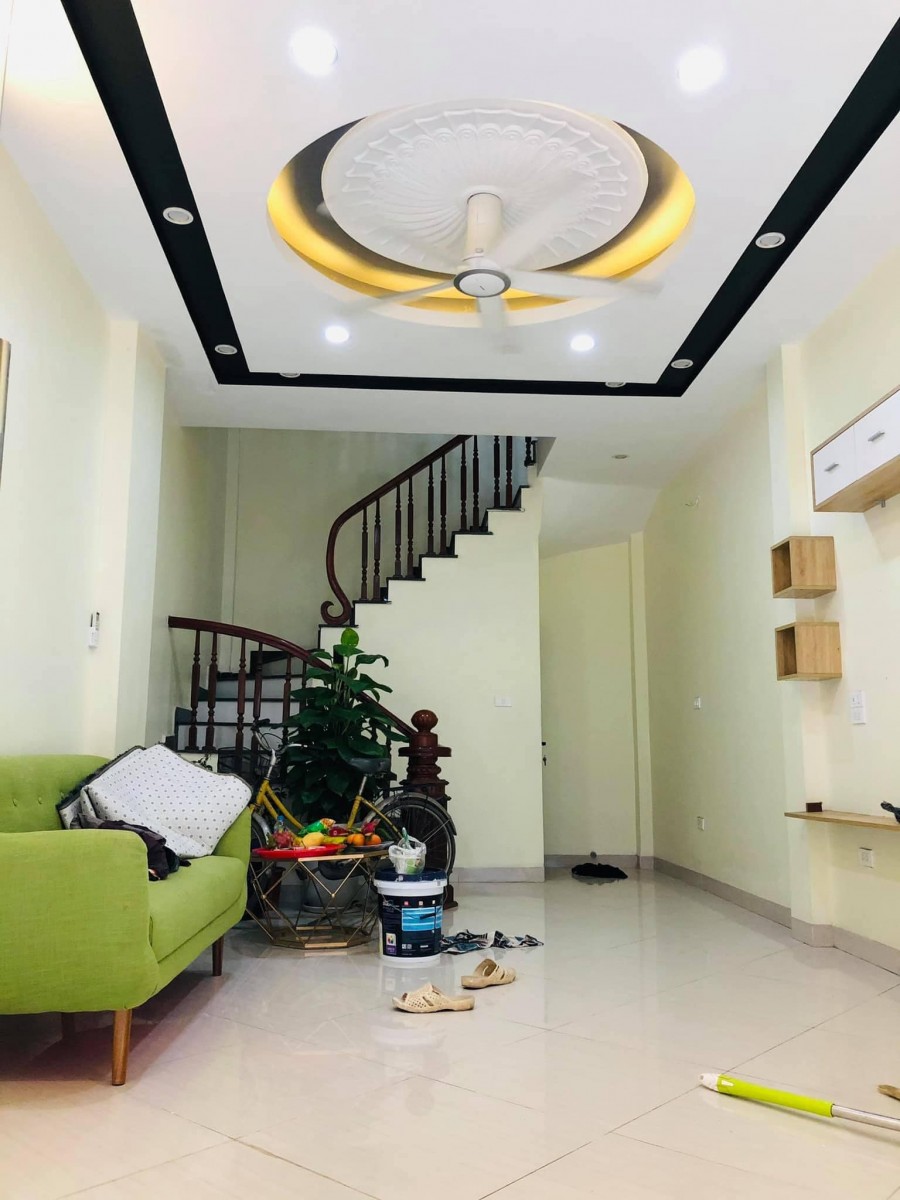 Bán Nhà Đẹp 30m2 x 5 Tầng Phố Lê Trọng Tấn, Ô Tô Tránh, Kinh Doanh, Chỉ 5.5 Tỷ.