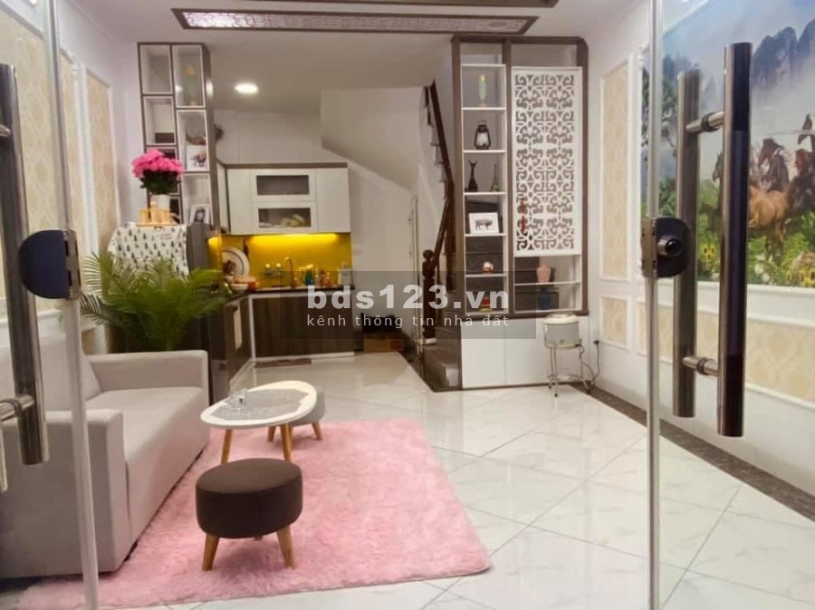 NHÀ ĐẸP HOÀNG MAI Ô TÔ ĐỖ CỔNG NỘI THẤT ĐẸP