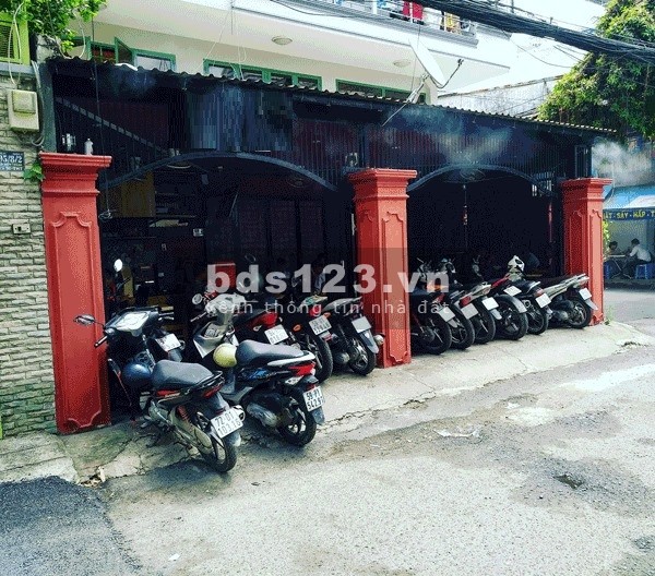 Mặt Tiền Lê Văn Việt . dt: 7.5 x 25- Nhà cấp 4 kd