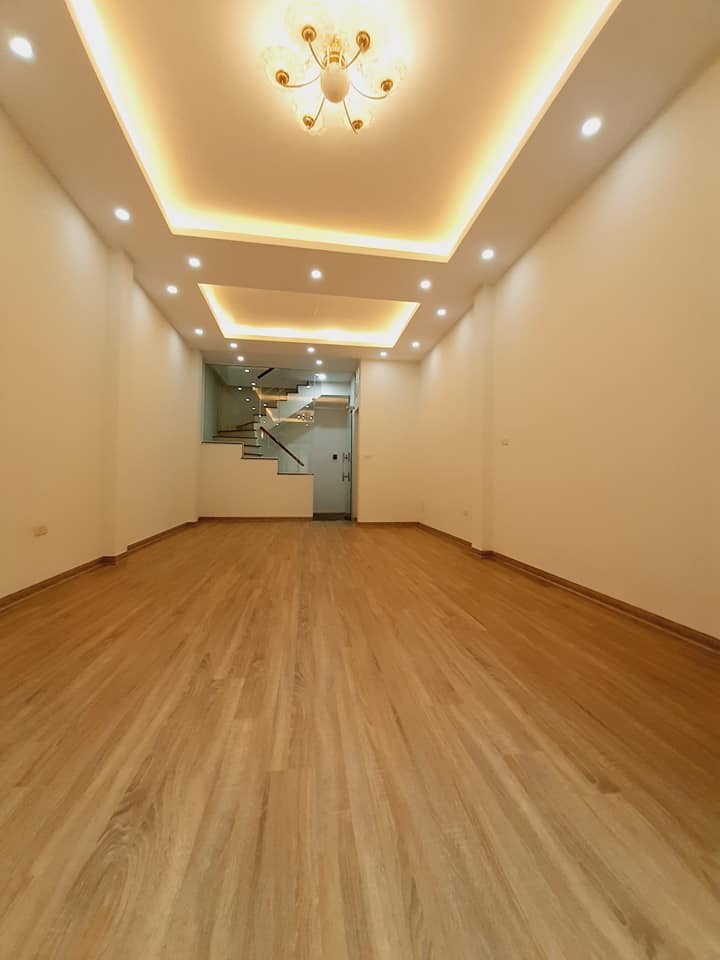 Bán Nhà Vũ Tông Phan 40m2, Gần Ô Tô, Gần Phố, Ngõ Thông, Mặt Tiền 4m, Chỉ 3.68 Tỷ