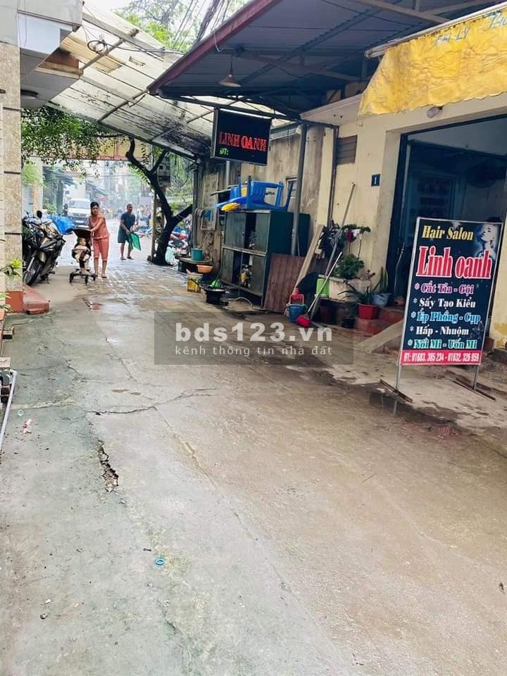  Nhà 4 tầng cực đẹp, ngay trung tâm hà đông.