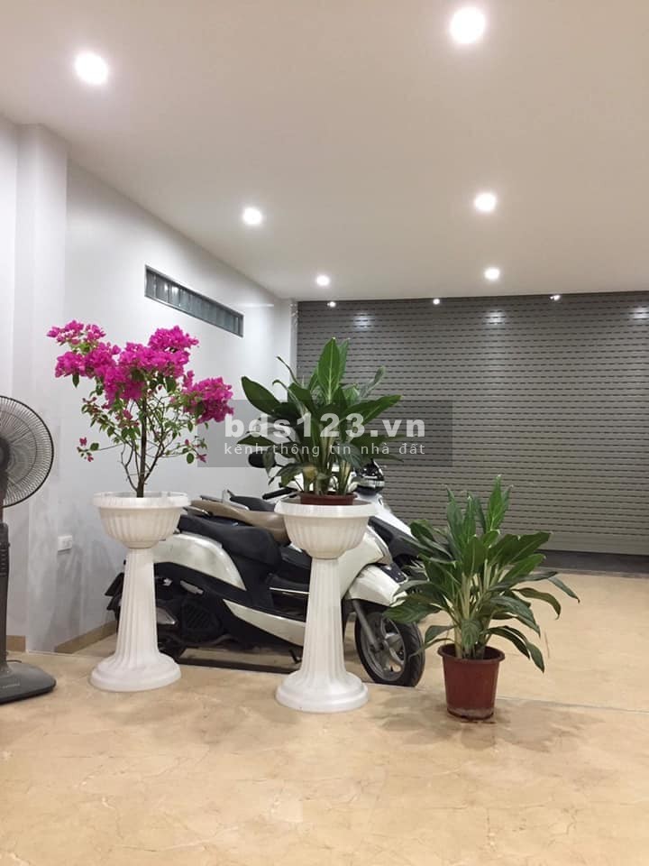 Giá Đẹp, N.V.Cừ Long Biên, 60m2 MTx6m 5T ô tô vào nhà