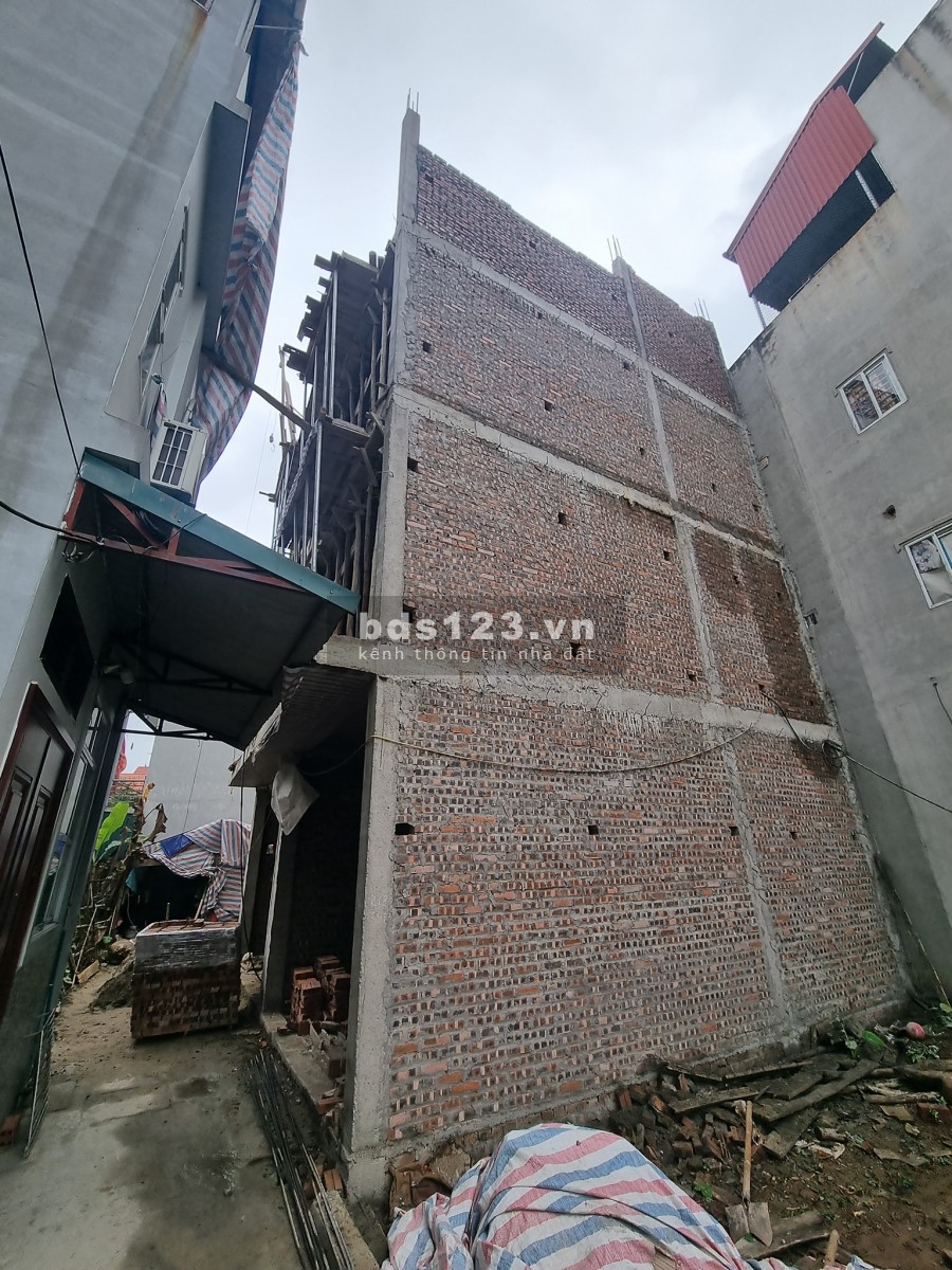 BÁN NHÀ MỚI TINH, TAXI ĐỔ CỔNG 31m2, NỞ HẬU, GIÁ CHÀO 2 TỈ HƠN