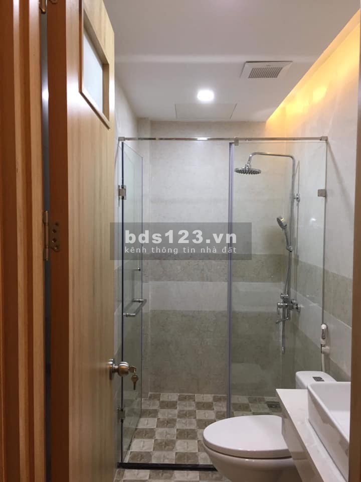 Giá Đẹp, N.V.Cừ Long Biên, 60m2 MTx6m 5T ô tô vào nhà