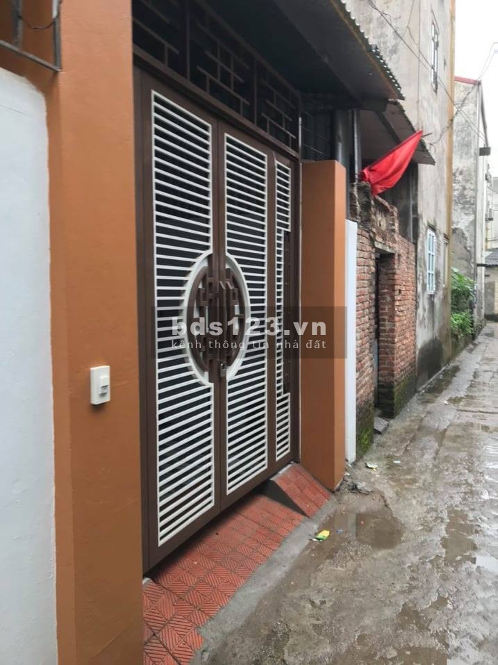 BÁN NHÀ PHỐ NGỌC THỤY. LONG BIÊN. CÓ GARA Ô TÔ
