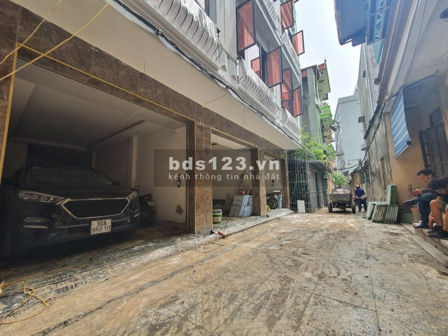 Bán Nhà Di Trạch Ô tô đỗ trước nhà, xây 38m 4 Tầng đường vào rộng view thoáng mát nhỉnh 2tỷ