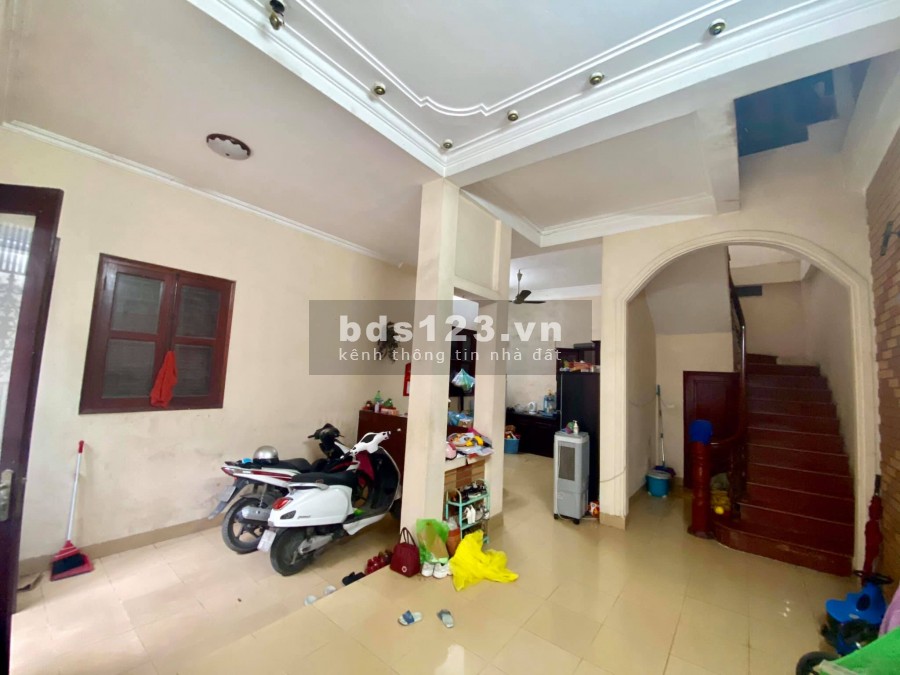BÁN NHÀ CẦU GIẤY 54 M2, 4 TẦNG, HƠN 7 TỶ.