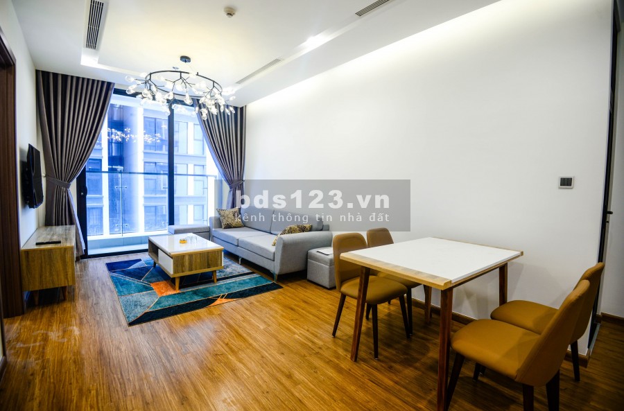 Cho thuê căn hộ Godlen Palm – Lê Văn Lương, 3N, cơ bản, view đẹp, giá chỉ 10tr !
