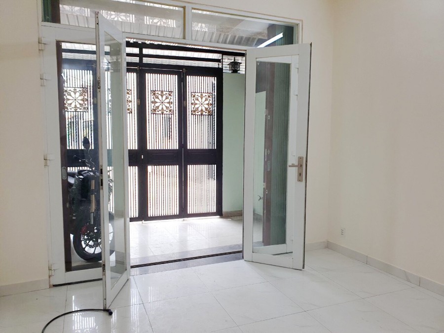 Cho thuê nhà đẹp 2 lầu gần chợ PTH Quận 8 Phường 4