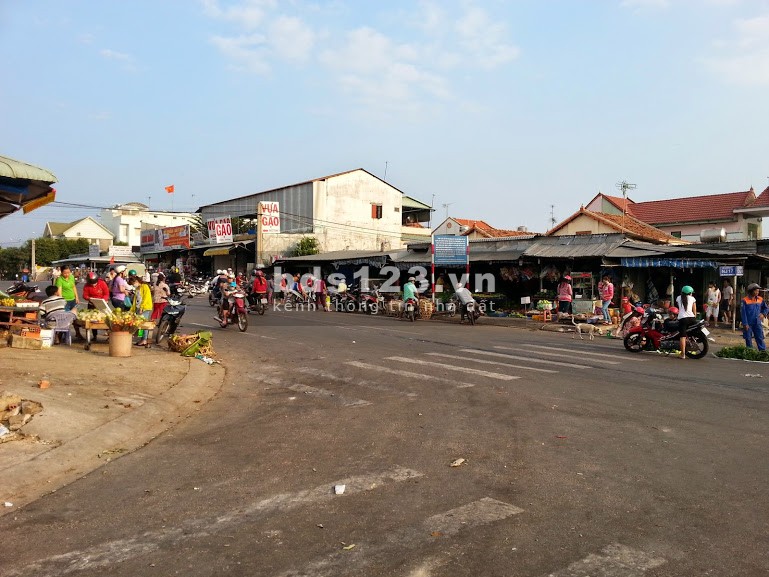 BÁN GẤP 2 CĂN NHÀ 300M2 QUAY MẶT TIỀN 18M CÓ 8 PHÒNG TRỌ CHO THUÊ TẠI KHU HÀNH CHÍNH MỚI BD LH: 0359.147.158
