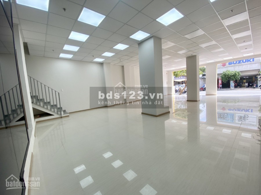 Cho thuê tòa nhà sàn văn phòng 100 - 500m2 Tân Bình. Bao phí quản lý, có thể làm ngoải giờ