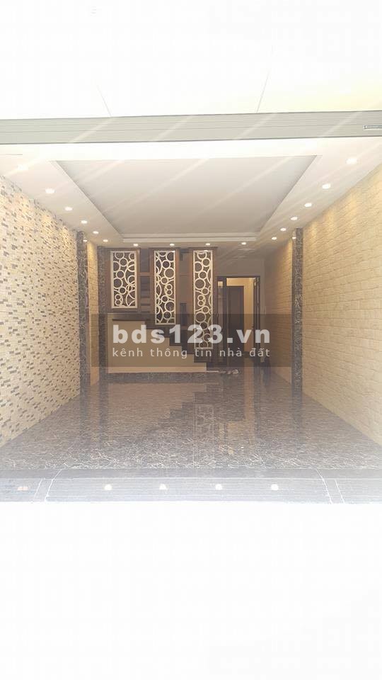 Bán Nhà Di Trạch Ô tô đỗ trước nhà, xây 38m 4 Tầng đường vào rộng view thoáng mát nhỉnh 2tỷ