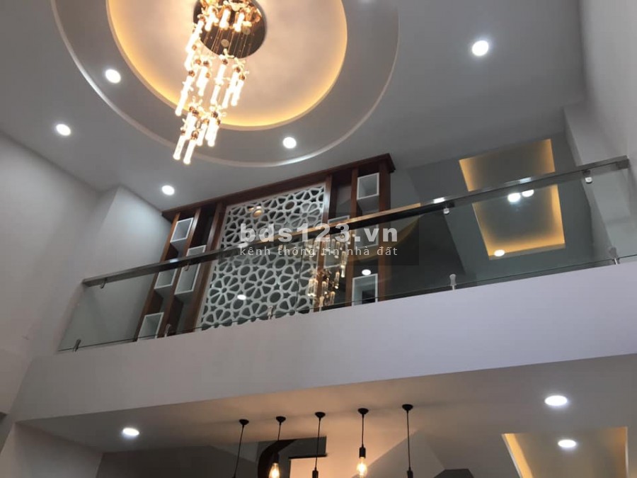 Bán nhà HXH 189 Hoàng Hoa Thám P.6 Bình Thạnh 5 Tầng, 74m2(6,2x12) Xe hơi ngủ nhà! 9,8 Tỷ