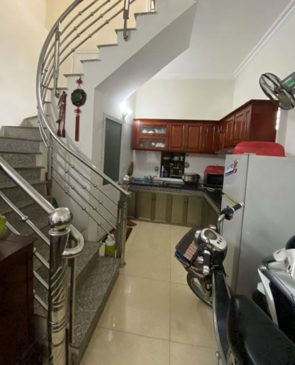 NÓNG ! Bán nhà Nguyễn Trãi 31m*5T, MT 3.7m, KD, 2.86 tỷ, 0888104444