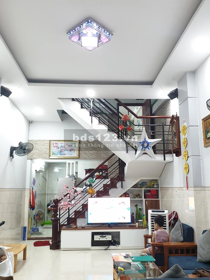 Bán gấp nhà Tân Thành, Tân Phú, 44m2, 3 tầng, giá 3.6 tỷ thương lượng.