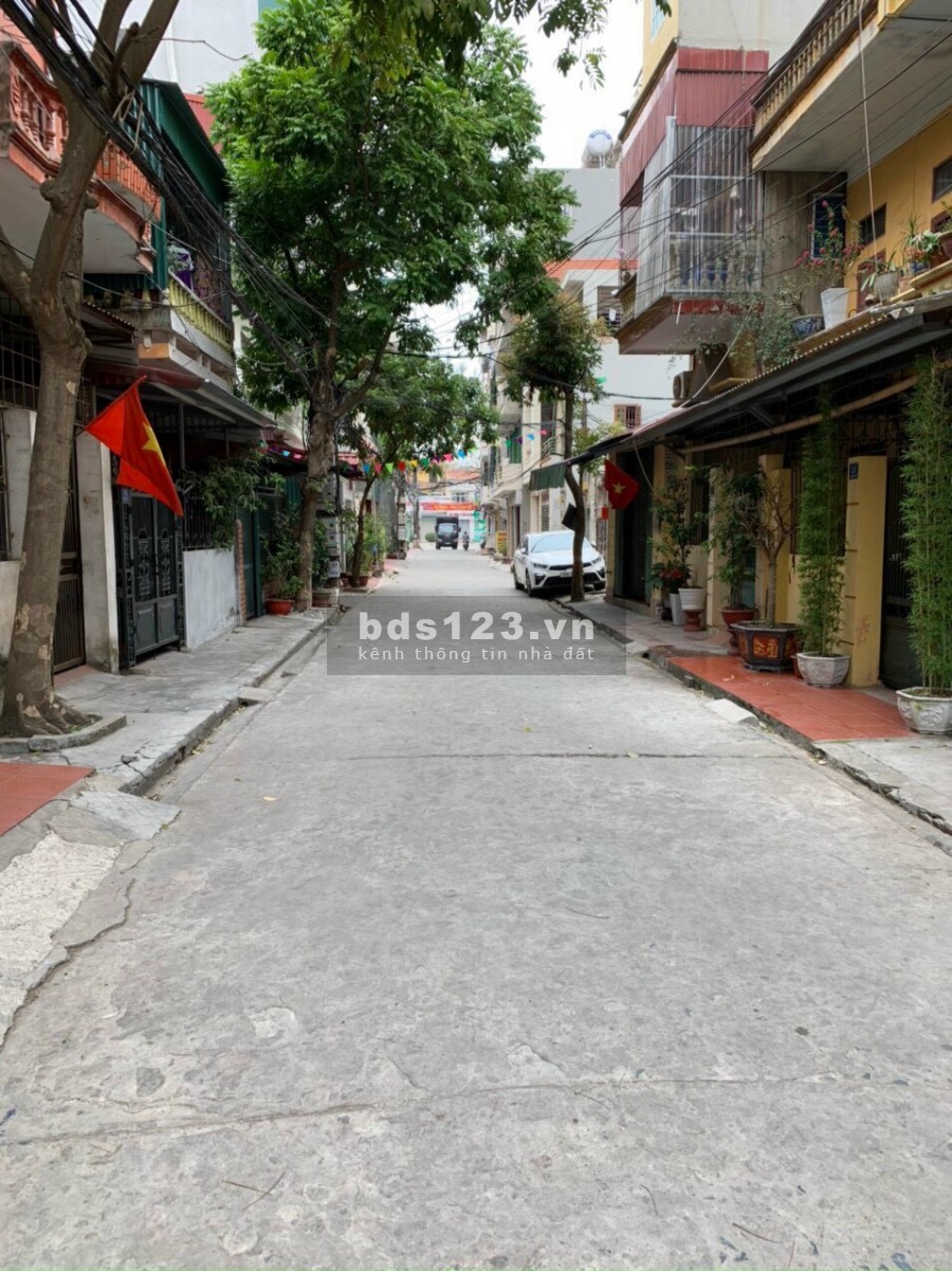 Bán nhà ngõ 215 Nguyễn Lương Bằng, TP HD 62m2, mt 4.33m, hướng tây, 2 tỷ 600 triệu