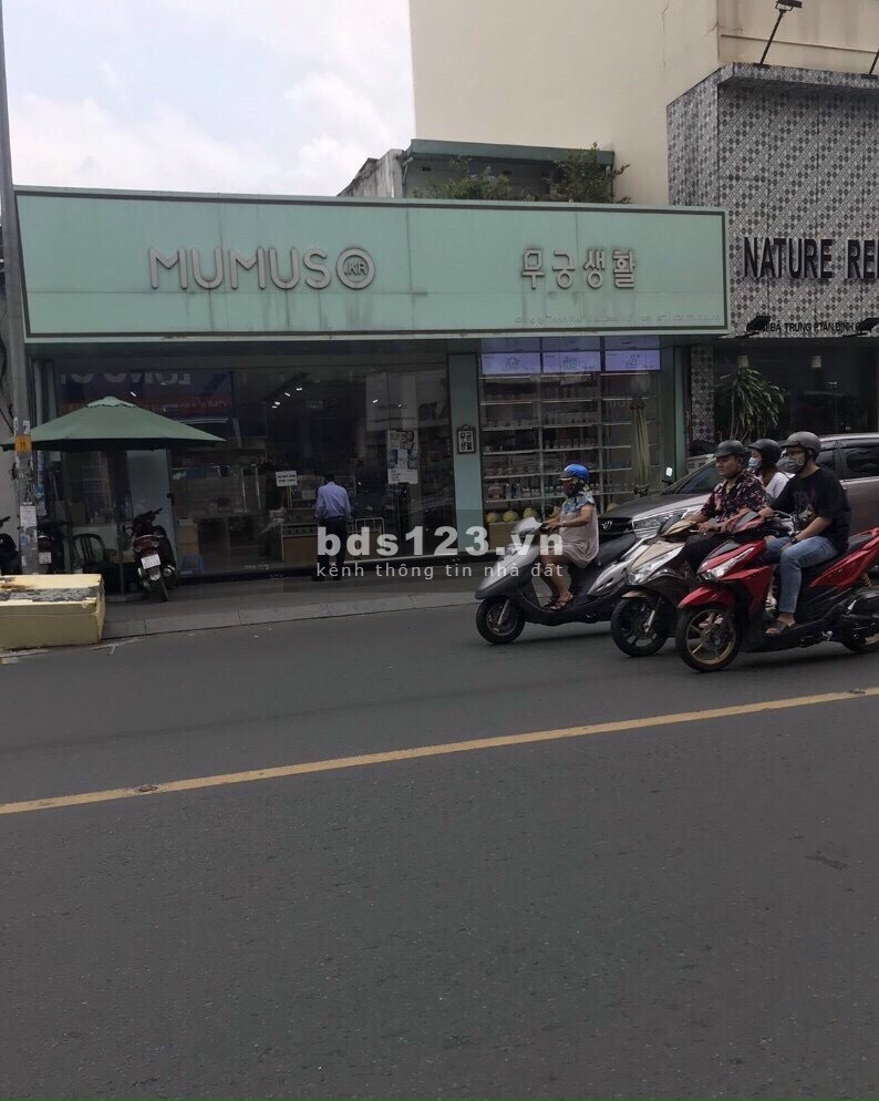 Cho thuê Nhà nguyên căn Mặt tiền Đường Hai Bà Trưng, P.Tân Định, Q.1. DT:10 x 14m