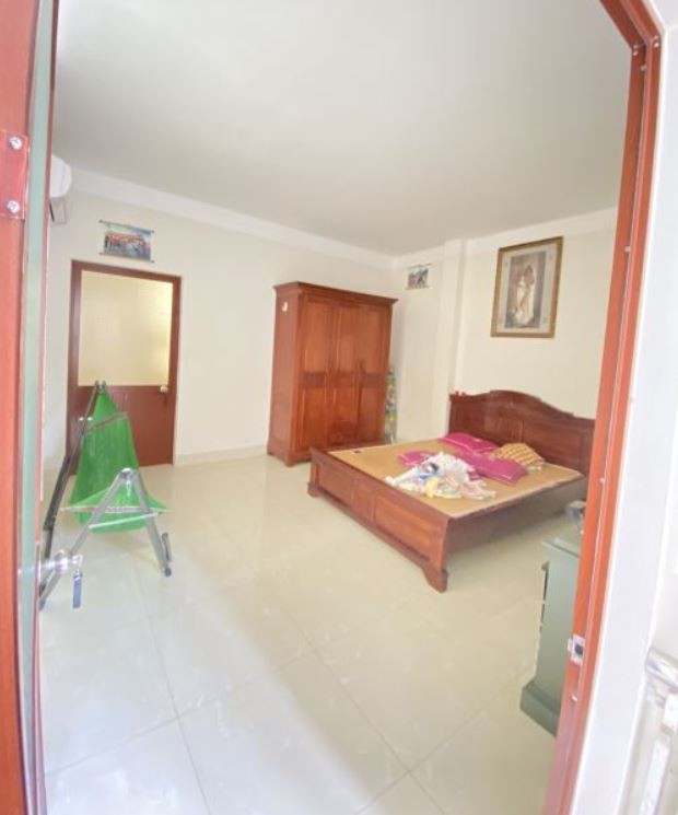 NÓNG ! Bán nhà Nguyễn Trãi 31m*5T, MT 3.7m, KD, 2.86 tỷ, 0888104444