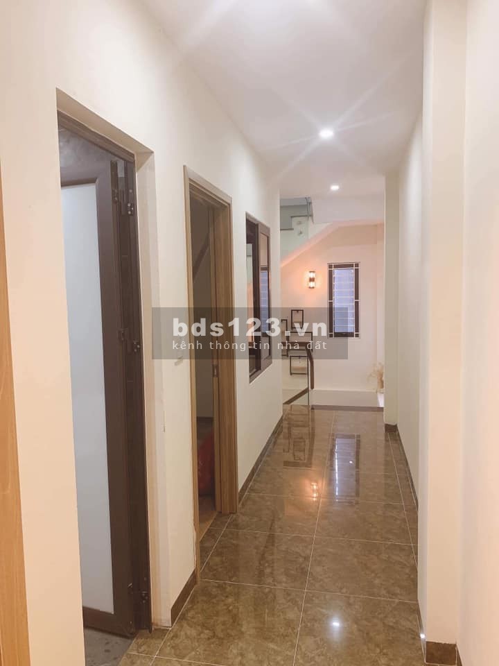 Bán nhà Kim Mã, Ba Đình, Ở ngay full nội thất, 45m2 x 4 tầng, MT 4,6m giá 6,2 tỷ.