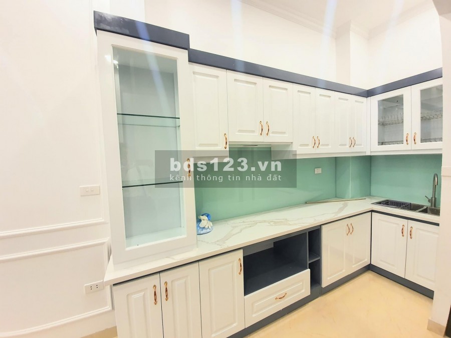 Bán Nhà Phố Trương định, Ở Ngay Diện Tích 30m2 x 5 Tầng x MT 3.8m Giá 3.2 Tỷ