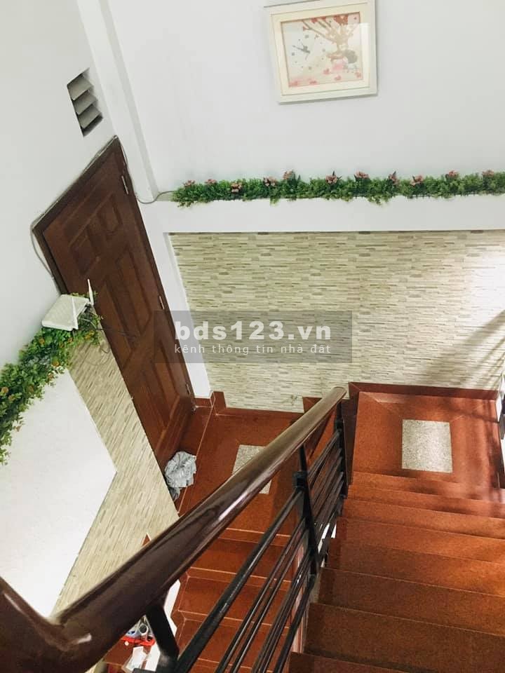 Bán gấp nhà Tân Thành, Tân Phú, 44m2, 3 tầng, giá 3.6 tỷ thương lượng.