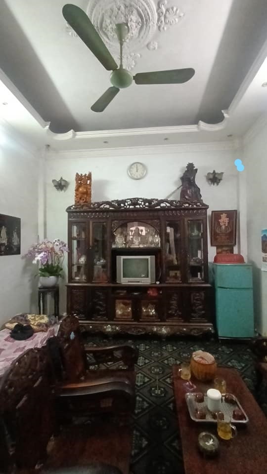 Tôi bán nhanh nhà phố Xã Đàn DT 80m2 MT rộng Giá 7.9 tỷ