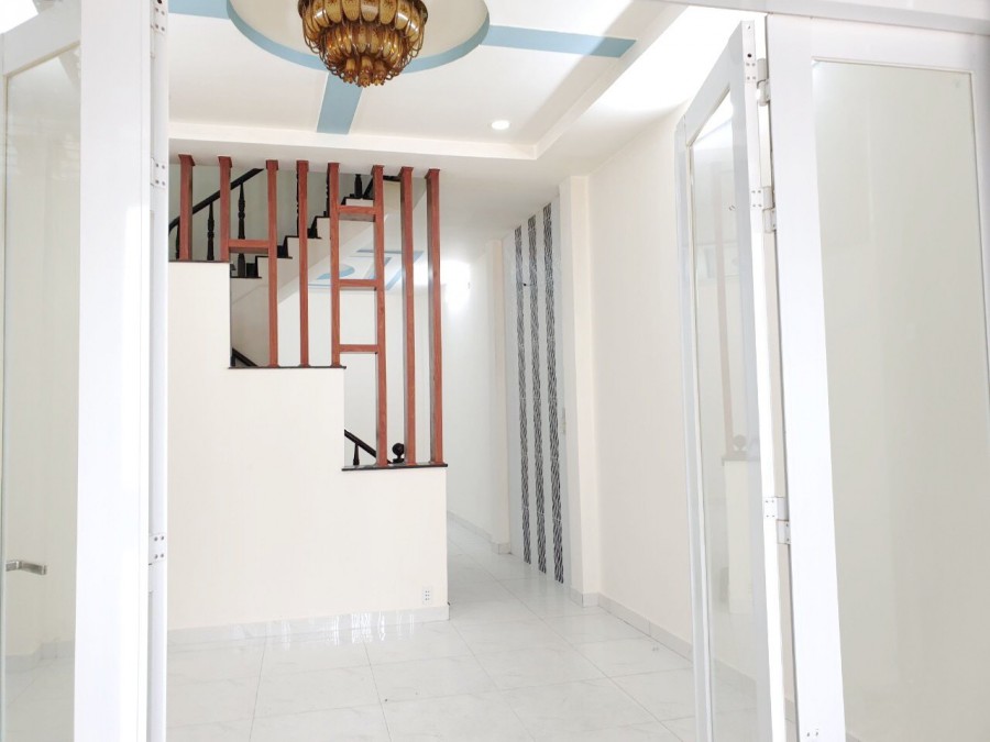 Cho thuê nhà đẹp 2 lầu gần chợ PTH Quận 8 Phường 4