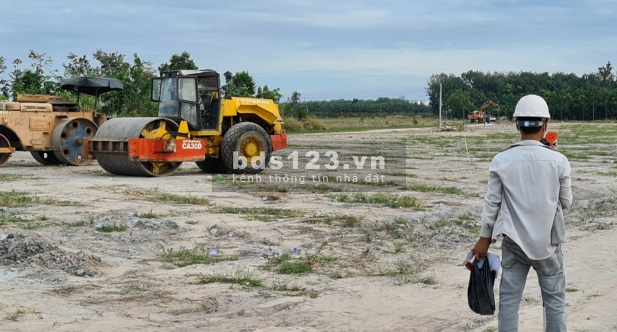 Chính chủ bán gấp 250m2 đất đô thị tthc Chơn Thành .100m2 đất thổ cư .Sổ Hồng Riêng .giá chỉ 1 tỷ xxxx