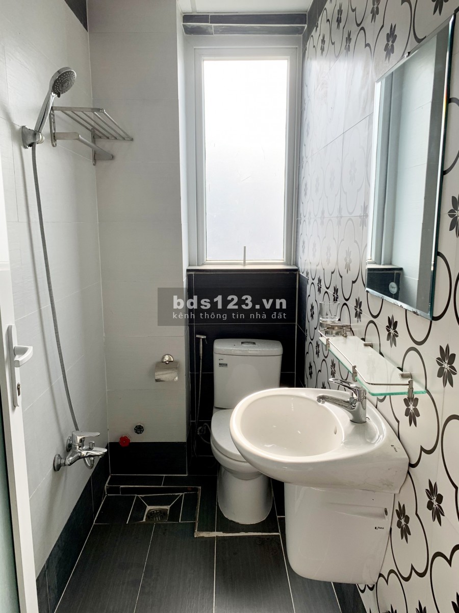 Cho thuê phòng full nội thất cửa sổ lớn đầu đường Lâm Văn Bền quận 7
