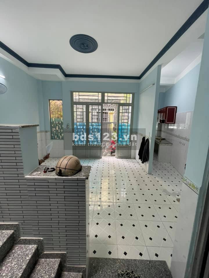 Bán gấp nhà riêng, KCX Tân Thuận, Q7, 56m2, 2 lầu, chỉ 4,65 tỷ!