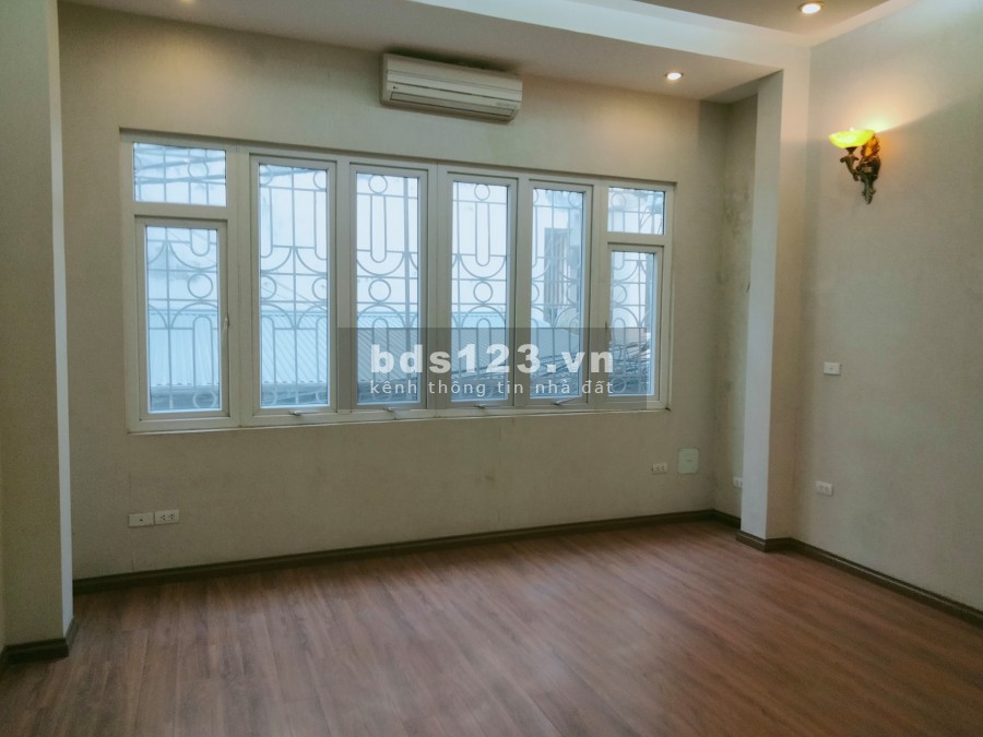 SIÊU PHẨM! BÁN NHÀ NGỌC TRÌ, 30M, 4 TẦNG, ĐƯỜNG Ô TÔ TRÁNH XE MÁY, GIÁ CHỈ 1,6 TỶ
