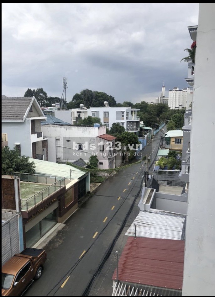Chính chủ cần bán lô đất thổ cư rất đẹp ngay góc mặt tiền Đường số 28 - Lê Văn Thịnh Q2