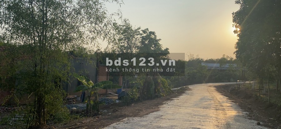 Bán lô đất đẹp MT đường nhựa gần trung tâm hành chính Tân Khai Hớn Quản Bình Phước