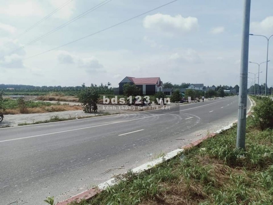 Chính chủ bán gấp 250m2 đất đô thị tthc Chơn Thành .100m2 đất thổ cư .Sổ Hồng Riêng .giá chỉ 1 tỷ xxxx