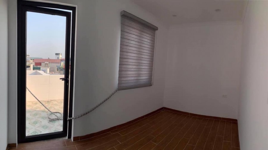 Chủ nhà cần bán gấp nhà phố Thạch Bàn, Long Biên 30mx5 tầng, 3.15 tỷ