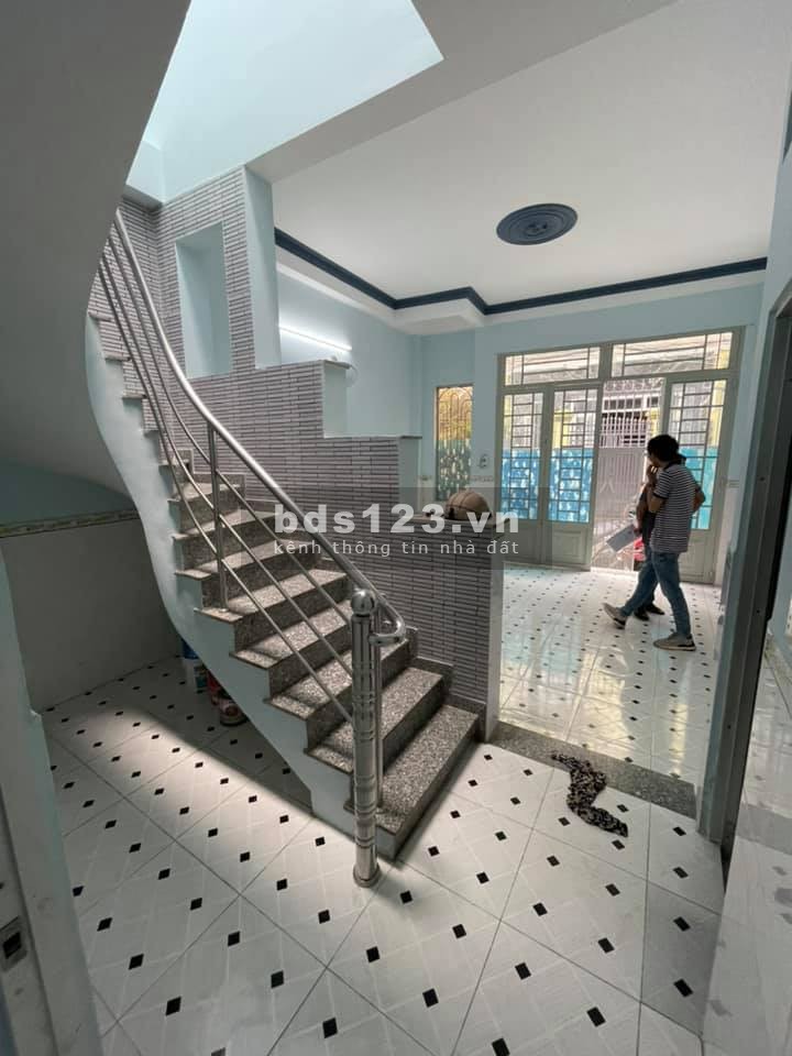 Bán gấp nhà riêng, KCX Tân Thuận, Q7, 56m2, 2 lầu, chỉ 4,65 tỷ!