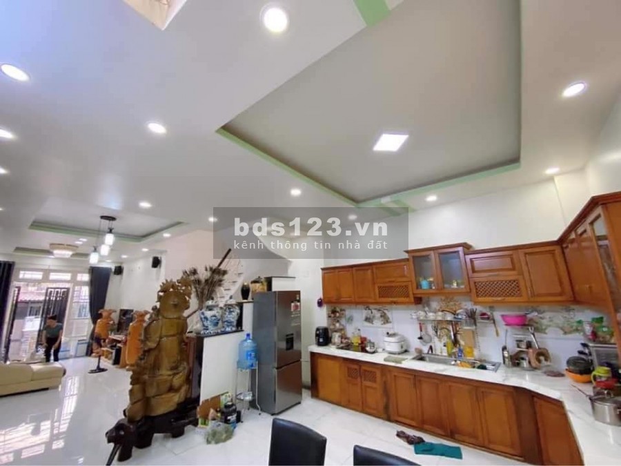 Bán gấp nhà HXH6m tại Lê Quang Định, Bình Thạnh, 67.5m2, 6.2 Tỷ