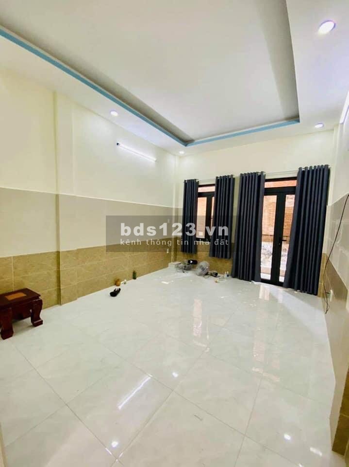 Bán nhà MT hẻm 5m Cách Mạng Tháng 8, phường 15, Quận 10, 5 tầng Nở Hậu giá 5 tỷ