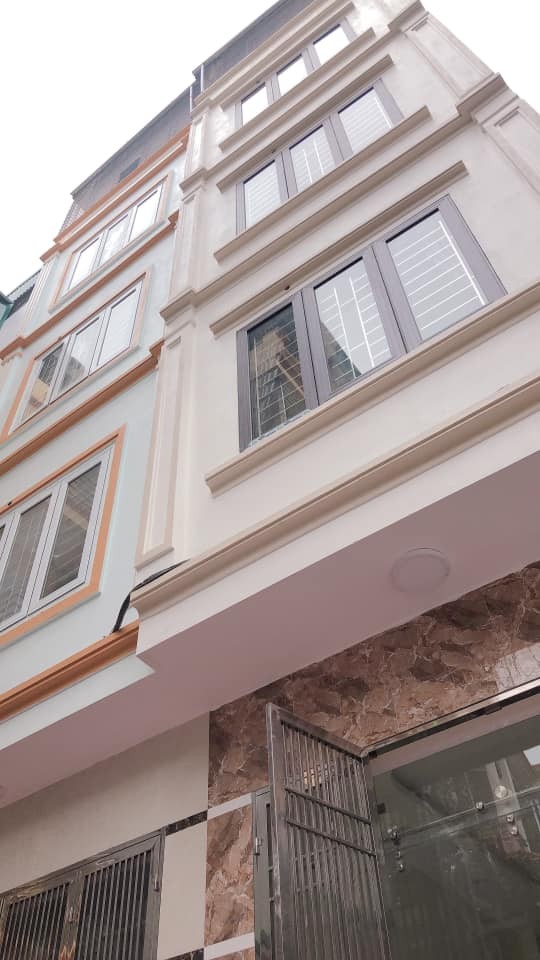 Hạ Giá! Vị trí đẹp, nhà mới Trương Định DT 35m2x5T, MT 4m Giá 2tỷ8