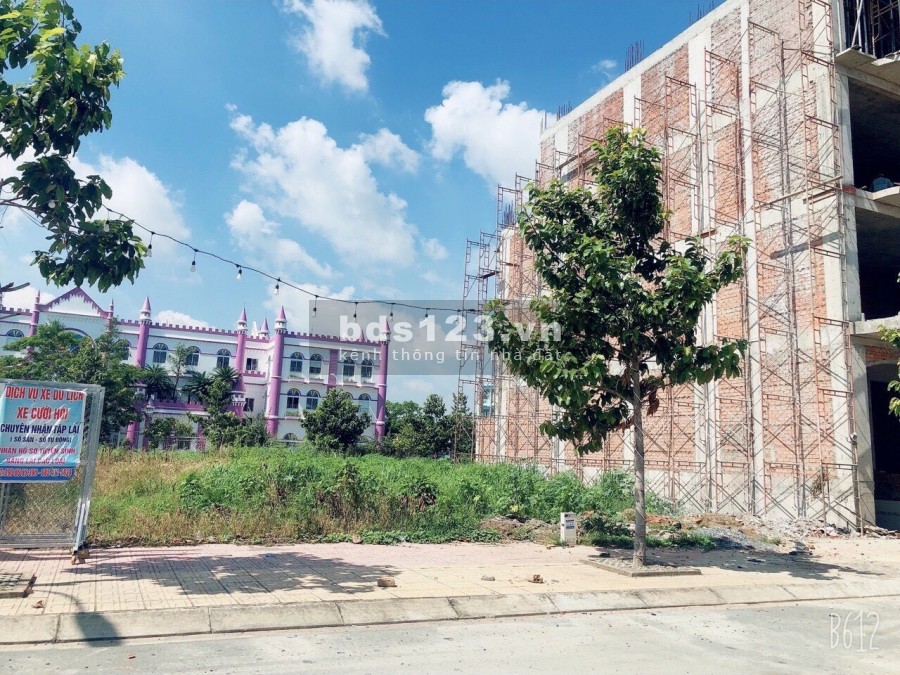 Cần bán đất thổ cư ngay KDC D2D đường N3, giá 745tr, DT 84m2, SHR, 0563603460 Nguyên.