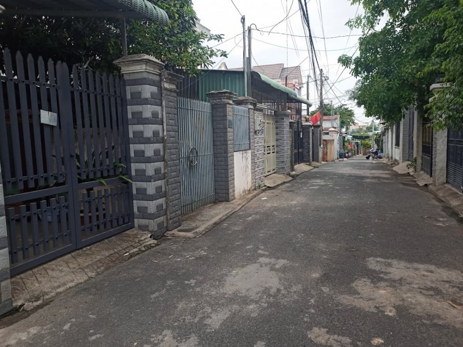 Bán dãy nhà trọ ở Kp.13, Hố Nai, Biên Hòa, gần trường Cao Đẳng Nghề 26/3. đường 2 xe hơi tránh nhau