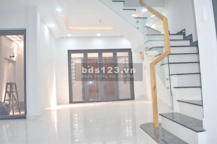 Bán nhà 2 lầu 6.2x10m hẻm 3m đường Dương Bá Trạc Phường 1 Quận 8