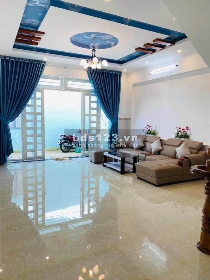 Bán gấp nhà 1 trệt 3 lầu mặt tiền Tú Xương P.4 Vũng Tàu