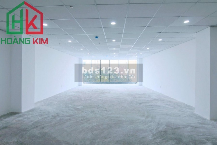 Cho thuê nhà trống suốt, MT đường Cộng Hòa, P12 Tân Bình. 1T2L, 6x16m.