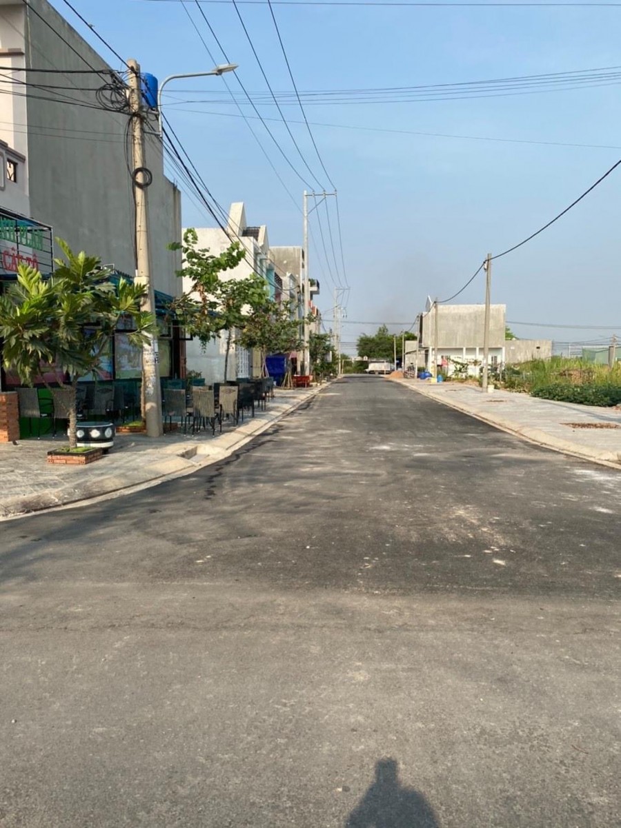 Cần bán lô đất ngay chợ Bến Lớn Bình Dương 700TR ngay đường QL13