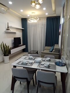 Cho thuê căn hộ Golden Mansion 2 phòng ngủ / 2WC full tiện nghi tầng cao 16 Triệu bao phí Tel 0942.811.343 Tony (Zao/Phone) đi xem nhiều căn hộ 1 lần!
